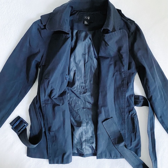 SOLD❌ Forever21 Navy Lightweight Belted Trench - Picture 3 of 10